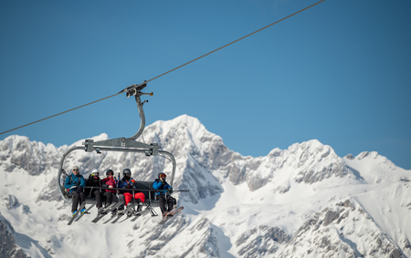 Zimske počitnice na Veliki planini v znamenju odlične smuke in družinskega veselja (6)